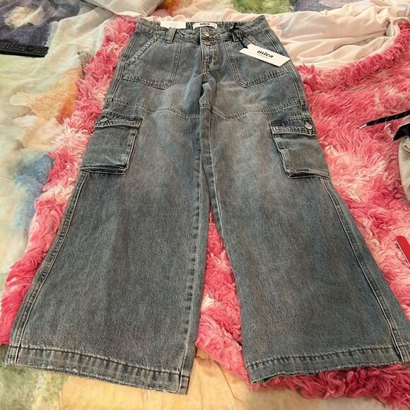 Mica Denim NWT Wide Cargo Jeans, size 24 , adorable - Picture 6 of 13